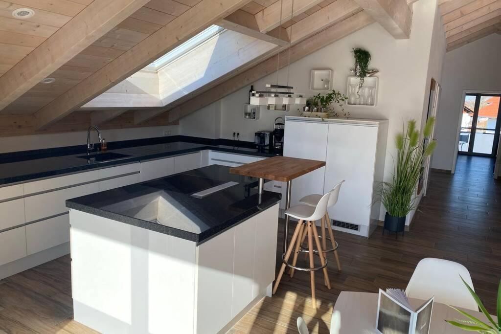 Lichtdurchflutete Wohnung Mit Grosser Dachterrasse Bruckmühl Zewnętrze zdjęcie